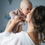 Stunning Ways to Photograph Your Newborn and Celebrate Motherhood