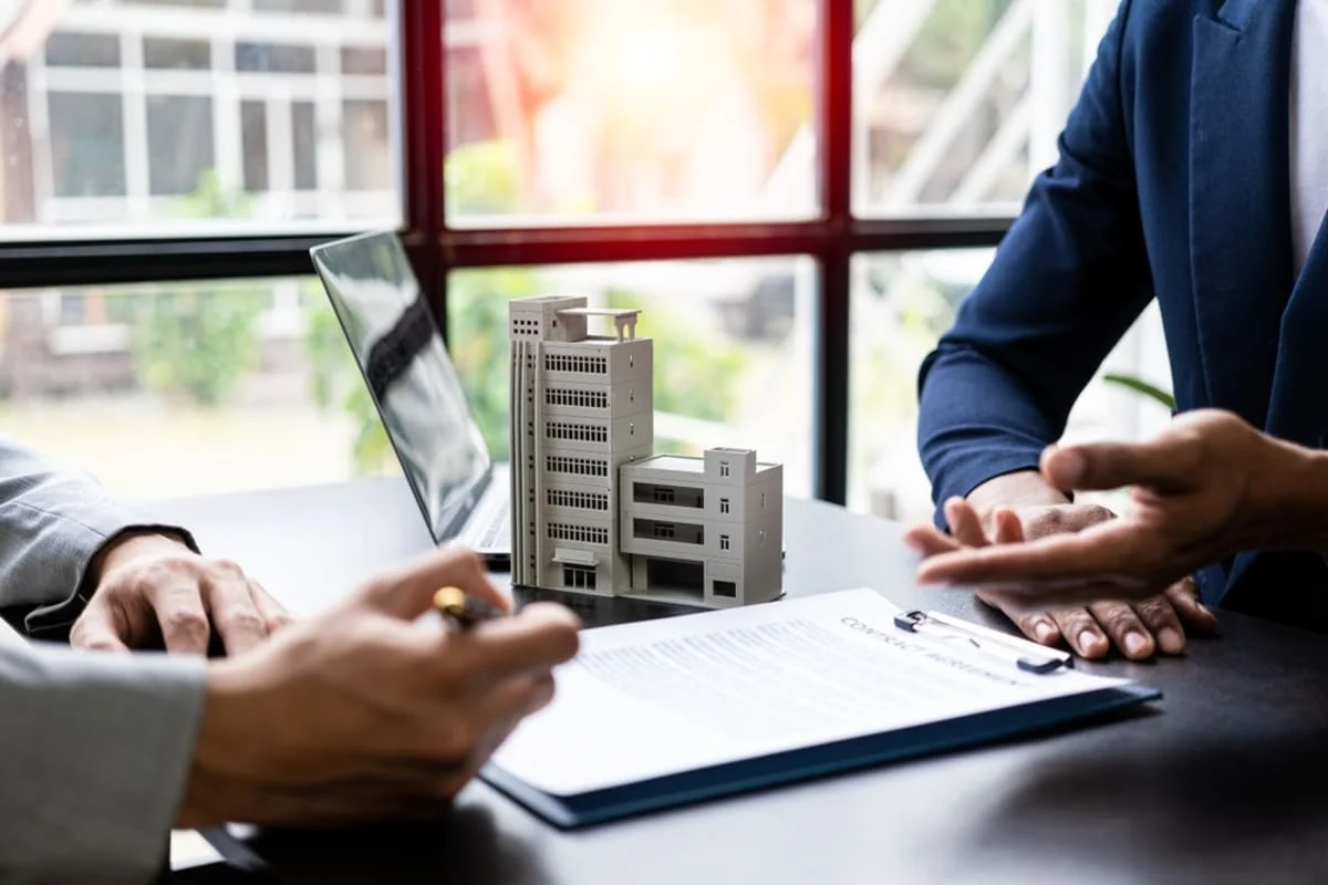 Commercial Real Estate Expert