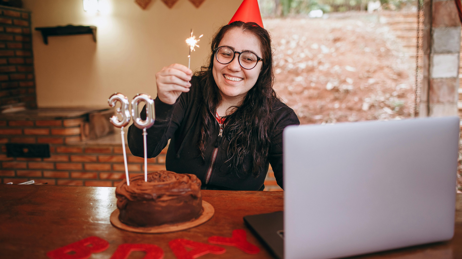 Virtual Birthday Cards: Celebrate Thoughtfully and Easily